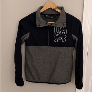 Under Armour Cold Gear Boys 1/4 Button Up Pullover Sweater in Black and Gray